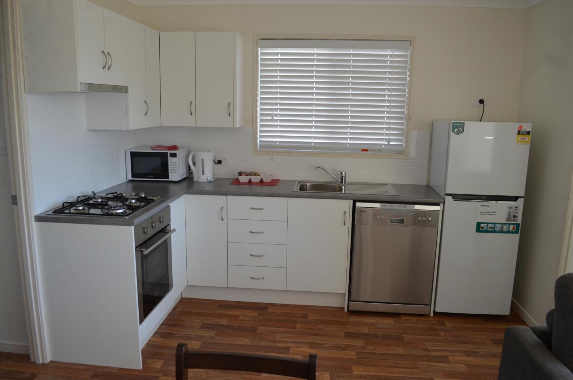 Wondai Accommodation Units And Villas Екстериор снимка