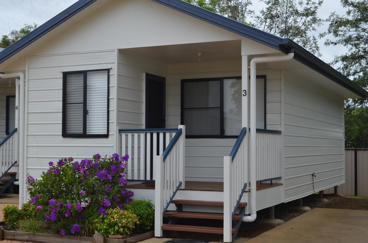 Wondai Accommodation Units And Villas Екстериор снимка