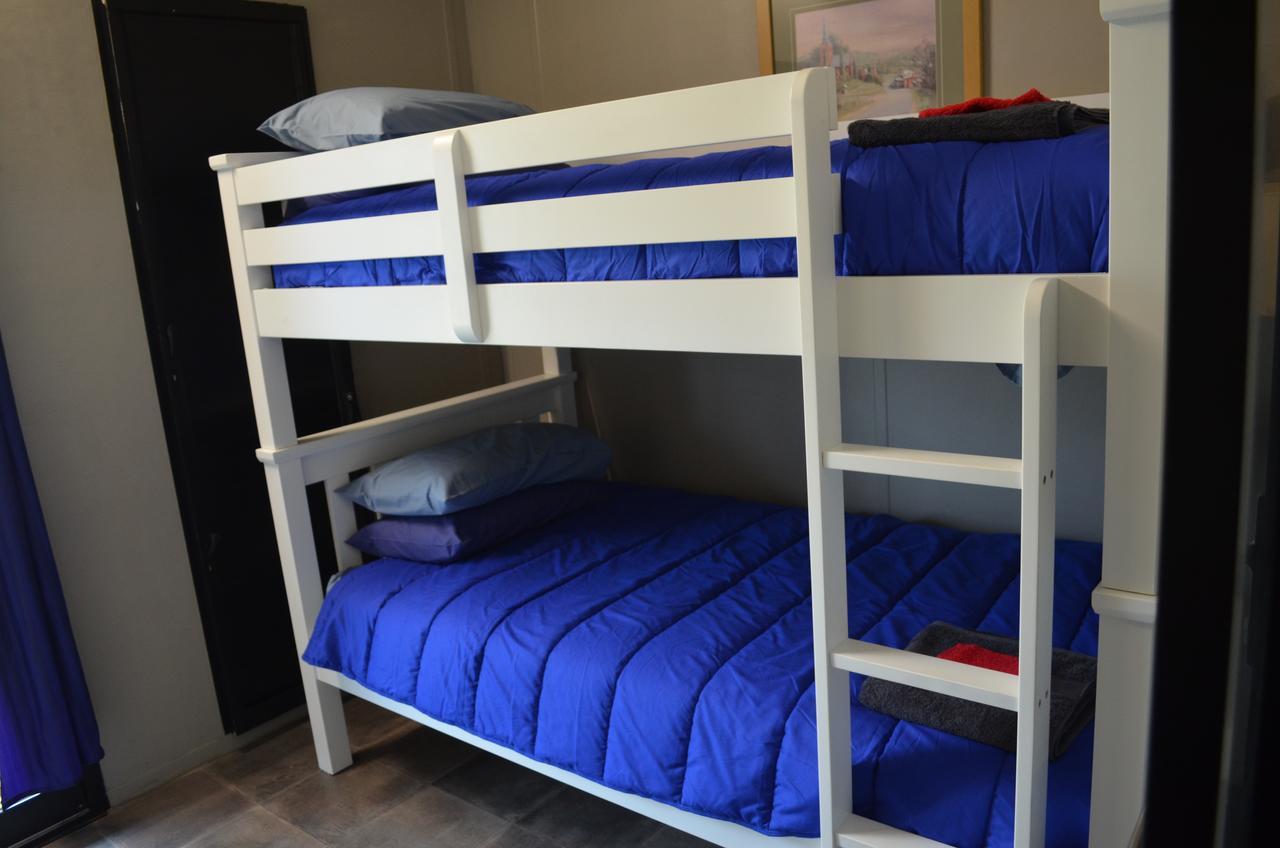Wondai Accommodation Units And Villas Екстериор снимка