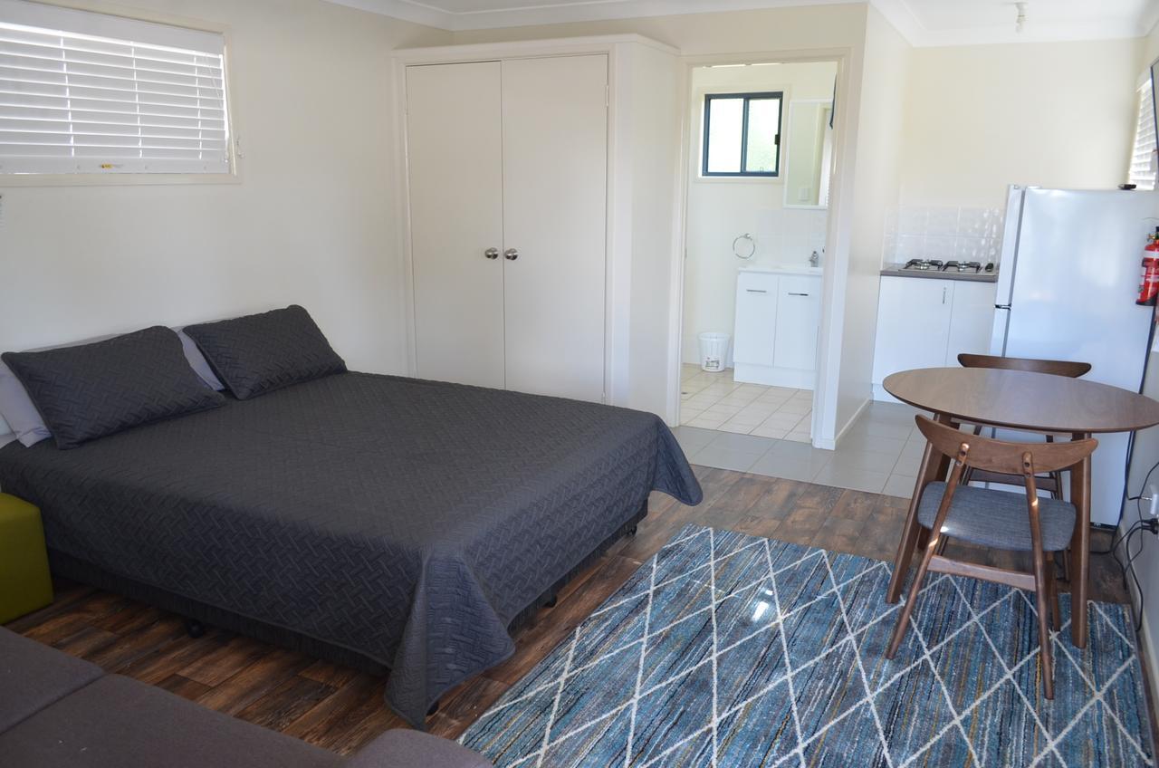Wondai Accommodation Units And Villas Екстериор снимка