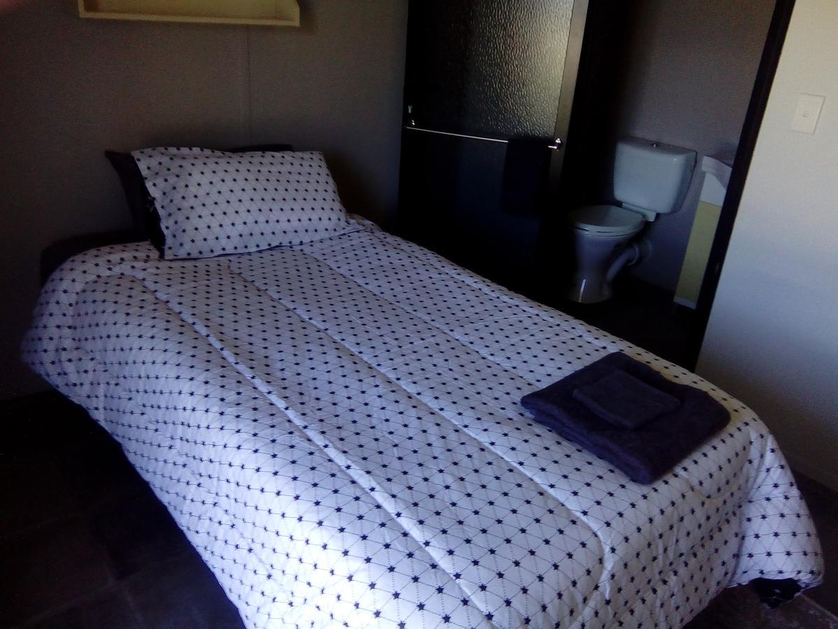 Wondai Accommodation Units And Villas Екстериор снимка